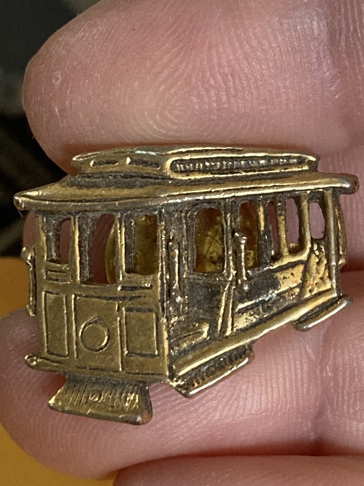 Cable car San francisco Lapel Pin EUC K535