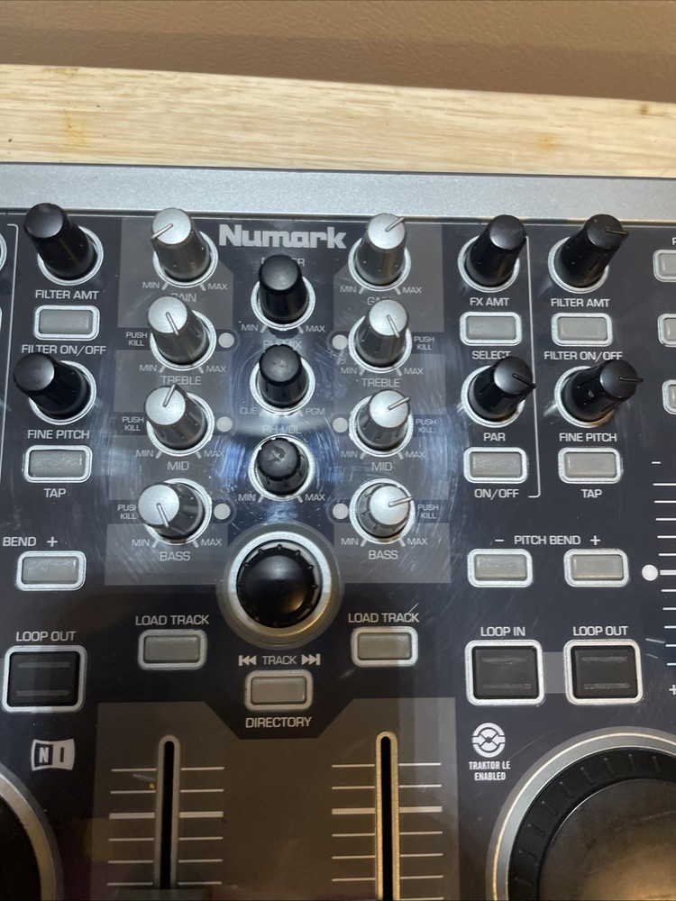 Numark Total Control DJ Double Mixing Deck No Power cable or usb cord