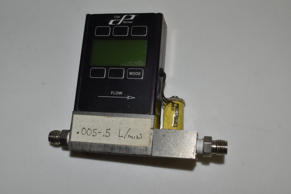 COLE PARMER MODEL 32907-86 MASS FLOW CONTROLLER (MAJ28)