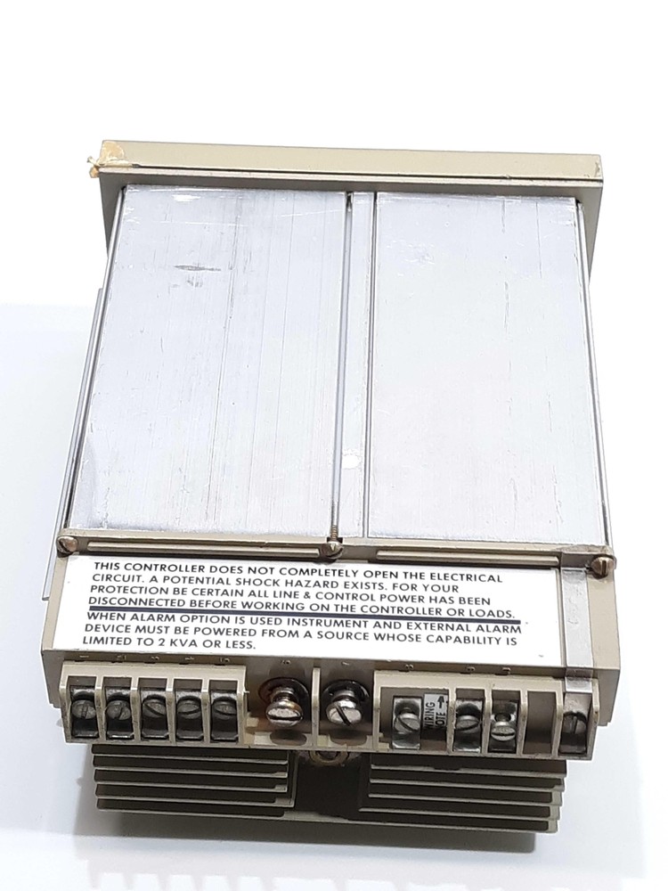 Barber-Colman 527Z-14053-011-0-36 67F Solid State Controller 120/240V