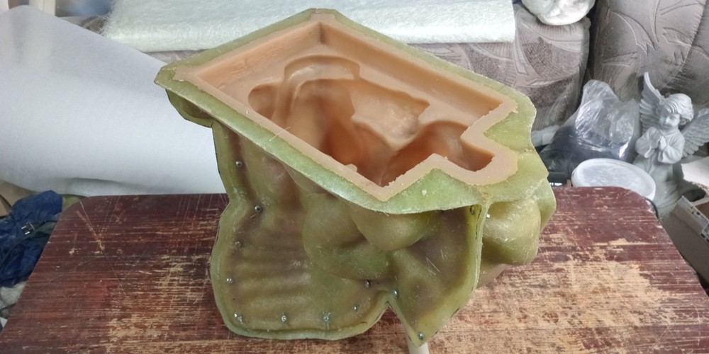 Polyurethane flexible mold with a plastic frame"Gorgul on a chain"