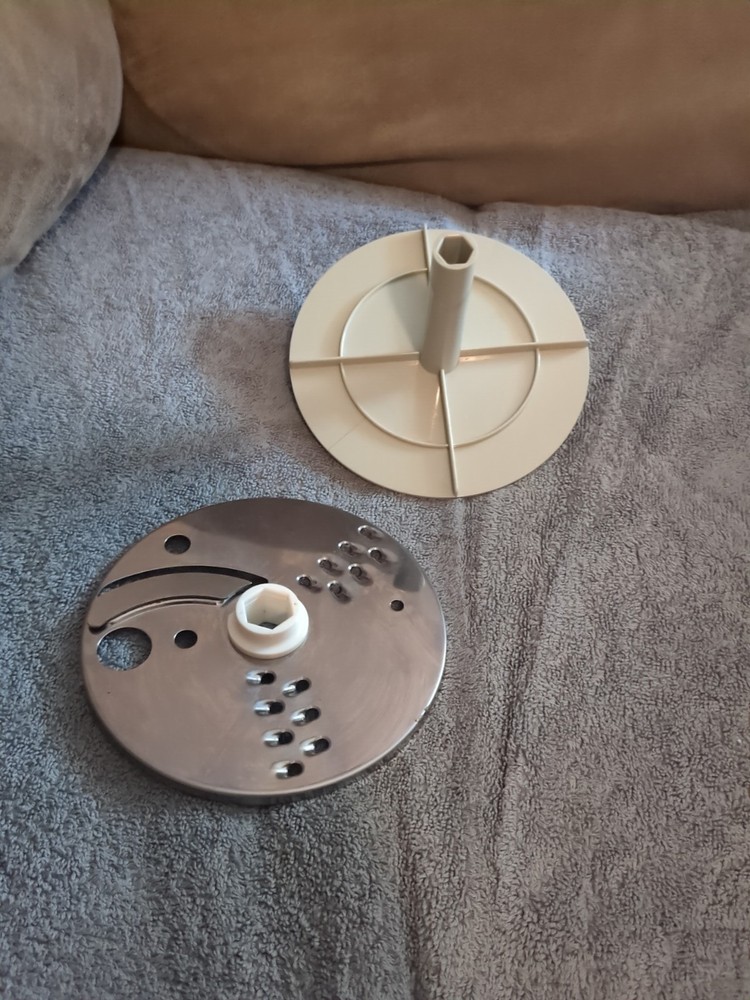 HAMILTON BEACH Emmie Food Processor Slicing Shredding Disc - Replacement Pt.