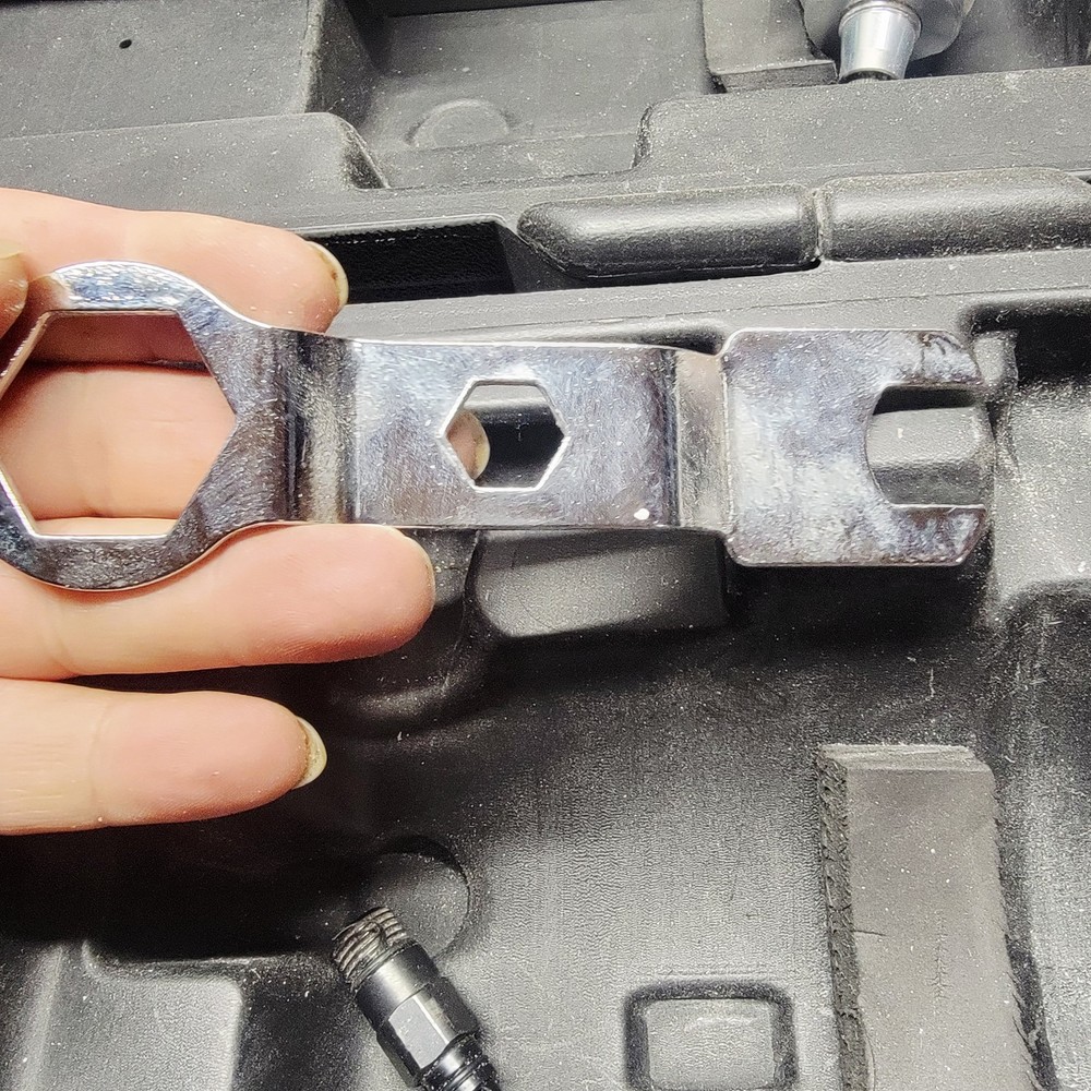 SPEEDAIRE 3CRH6B AIR RIVETER See Pics