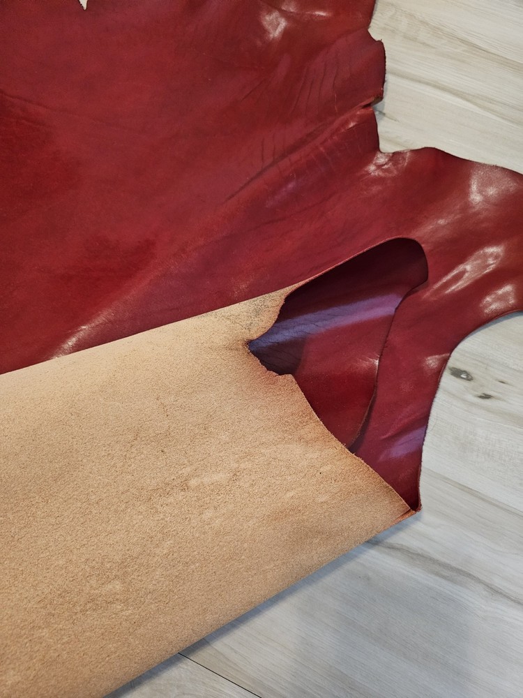 3-4oz RUBY RED FINISHED VEG TAN LEATHER HIDE SINGLE SHOULDER SHEET, PANEL 7+sqf