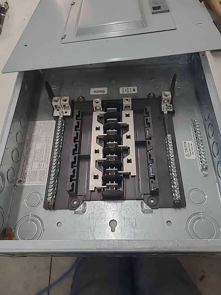 GENERAL ELECTRIC TLM1212CCUGK MAIN LUG PANEL