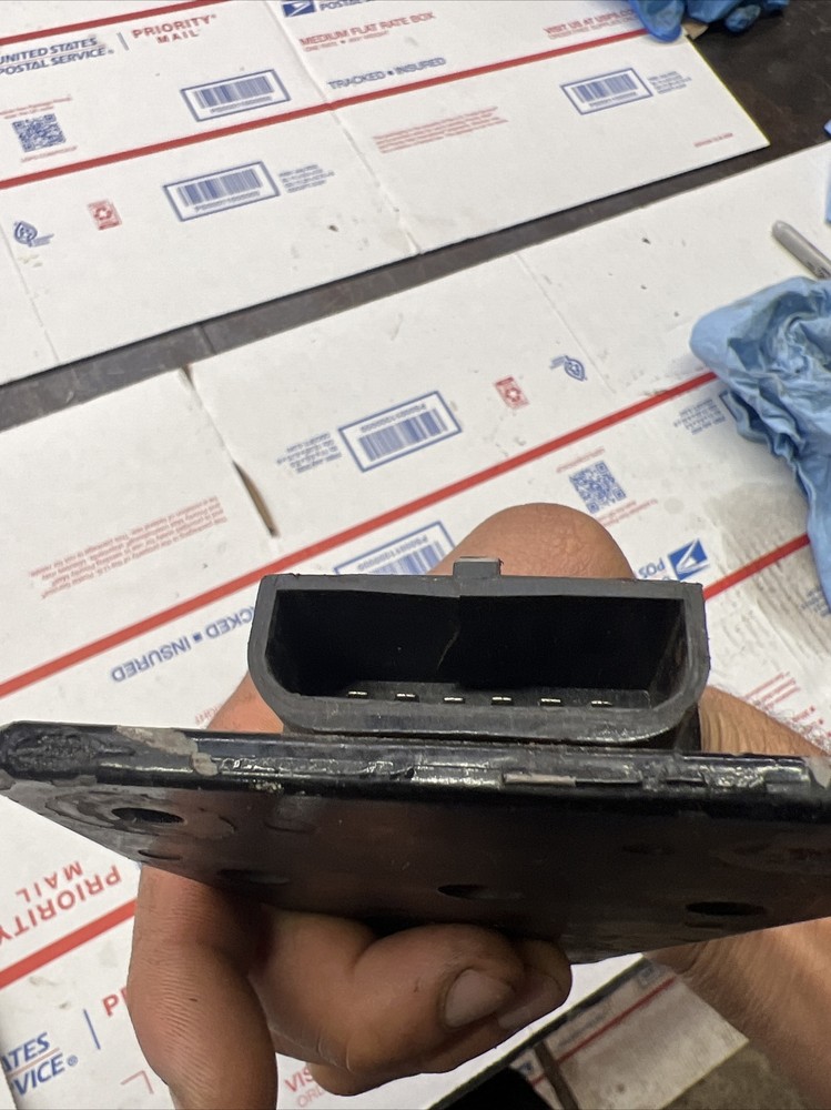 mercruiser thunderbolt IV ignition module v6-14 8L07A