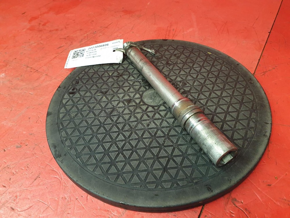 YAMAHA XJR 1300 2009 FRONT SPINDLE