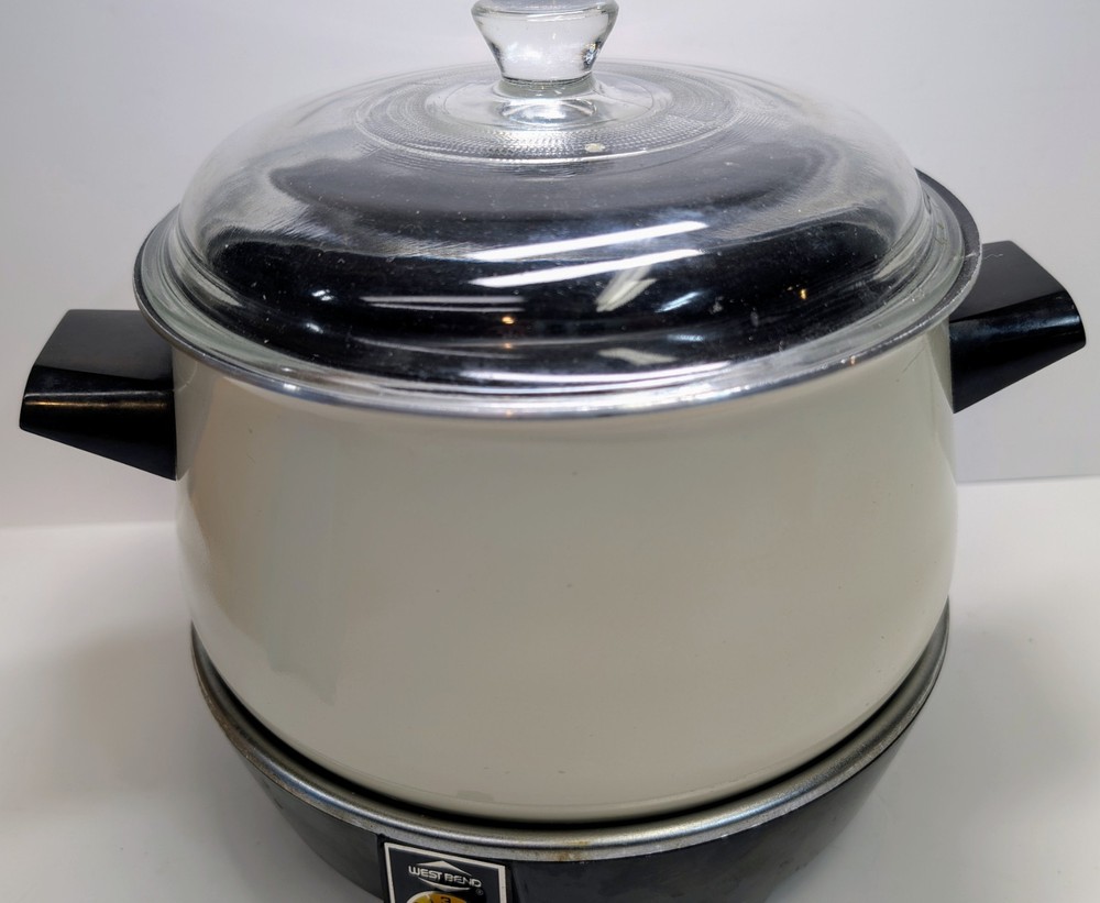 West Bend Round Slow Cooker Model # 5225, Tested, NICE Condition