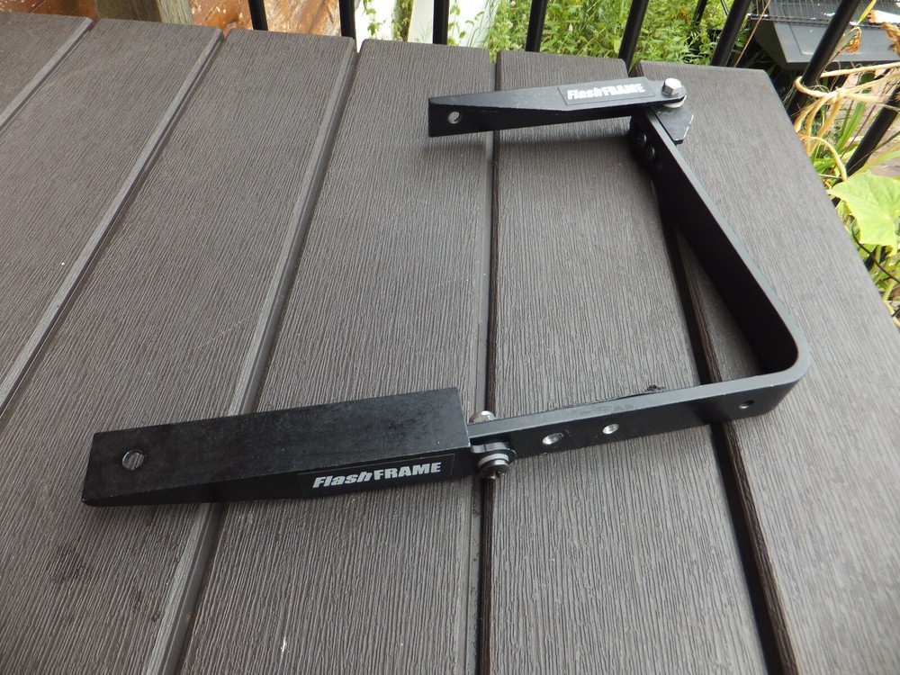 Camera Flash-Frame Flash Bracket Frame