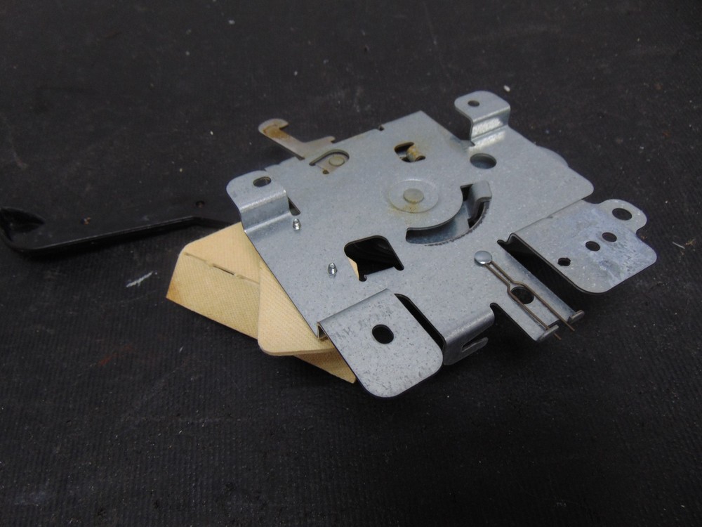 Maytag Range MGR5752ADS Latch 74009764