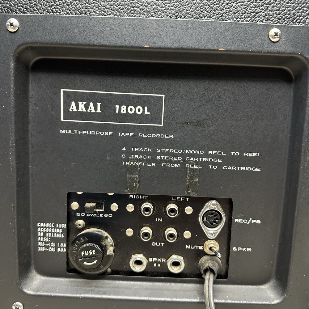 AKAI 1800L MULTI-PURPOSE TAPE RECORDER **READ**