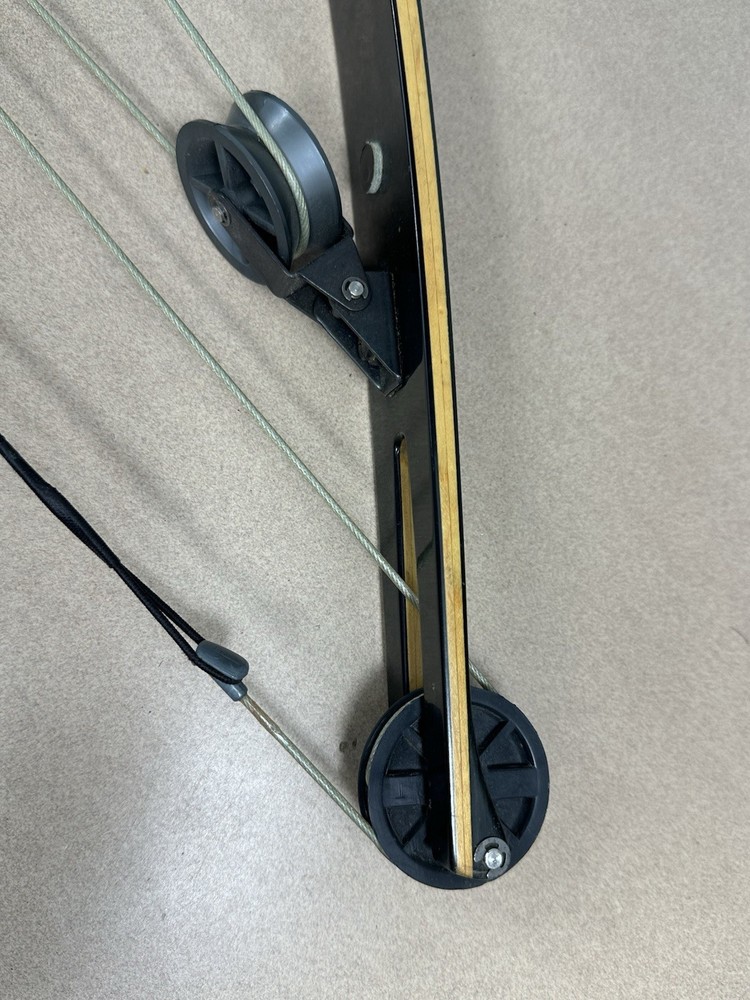 Hoyt Compound Bow 3R ** READ THE DESCRIPTION **
