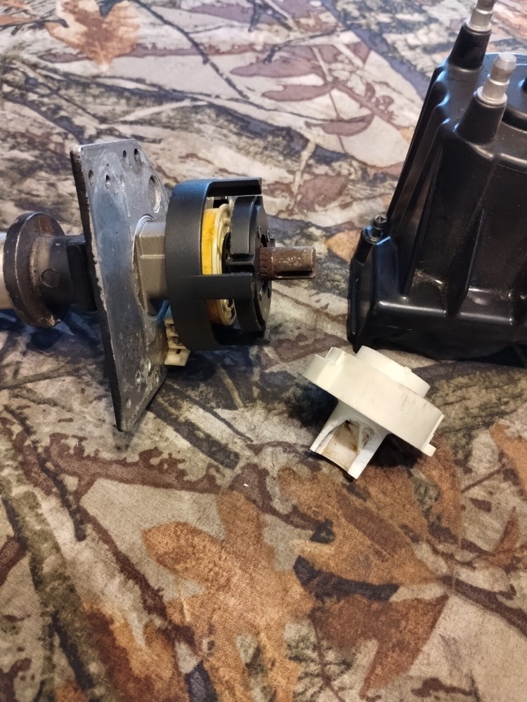 Distributor 4 Cylinder Missing EST Module And Rotor Broken Mercruiser/Omc/Volvo