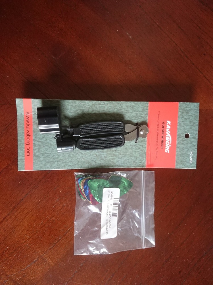 Guitar Winder and 19 Picks