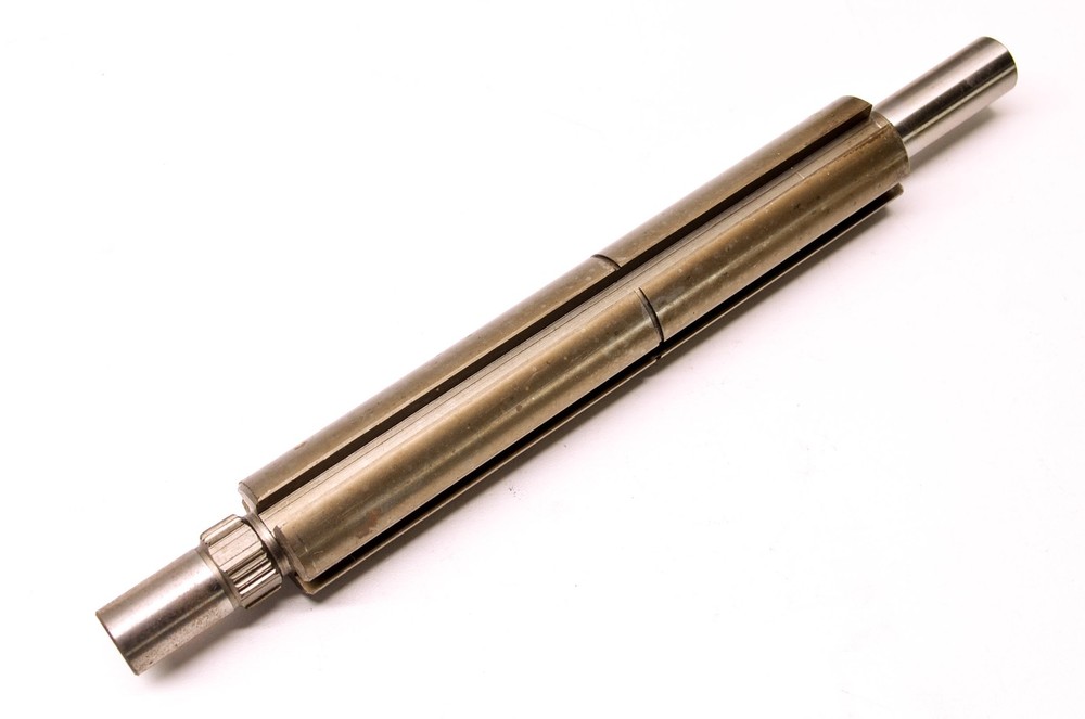 Spicer 5738 Intermediate Shaft NOS