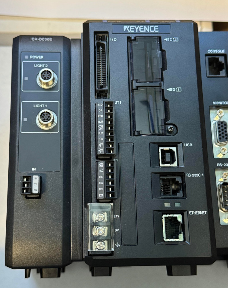 XG-8002P Keyence Camera Controller CA-DC30E, XG8002P MULTI-CAMERA IMAGING SYSTEM