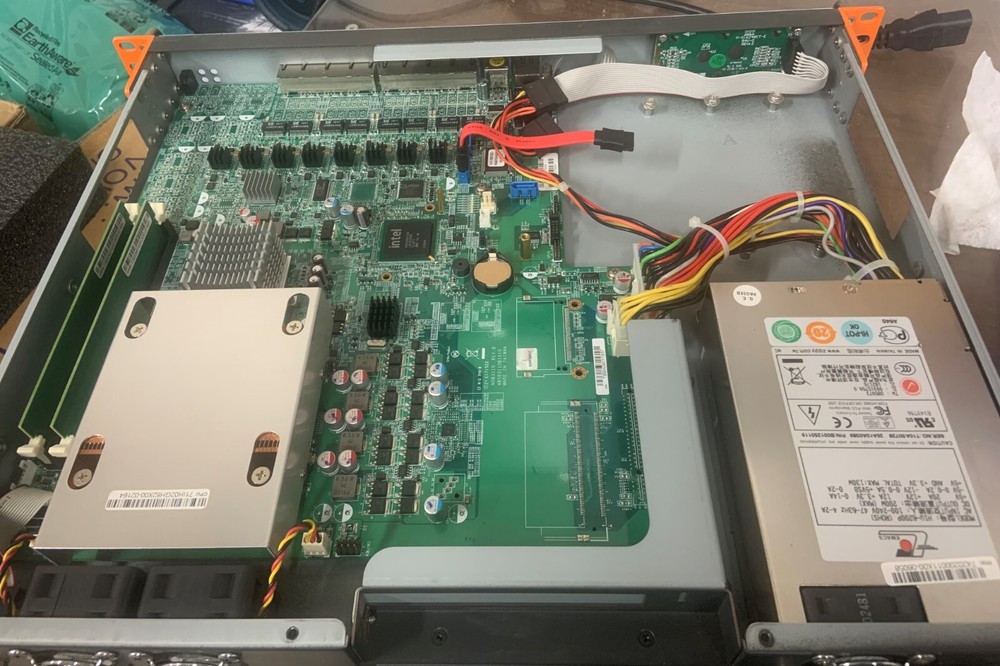 Astaro Security Gateway 320 Appliance ASG320 Rev 4