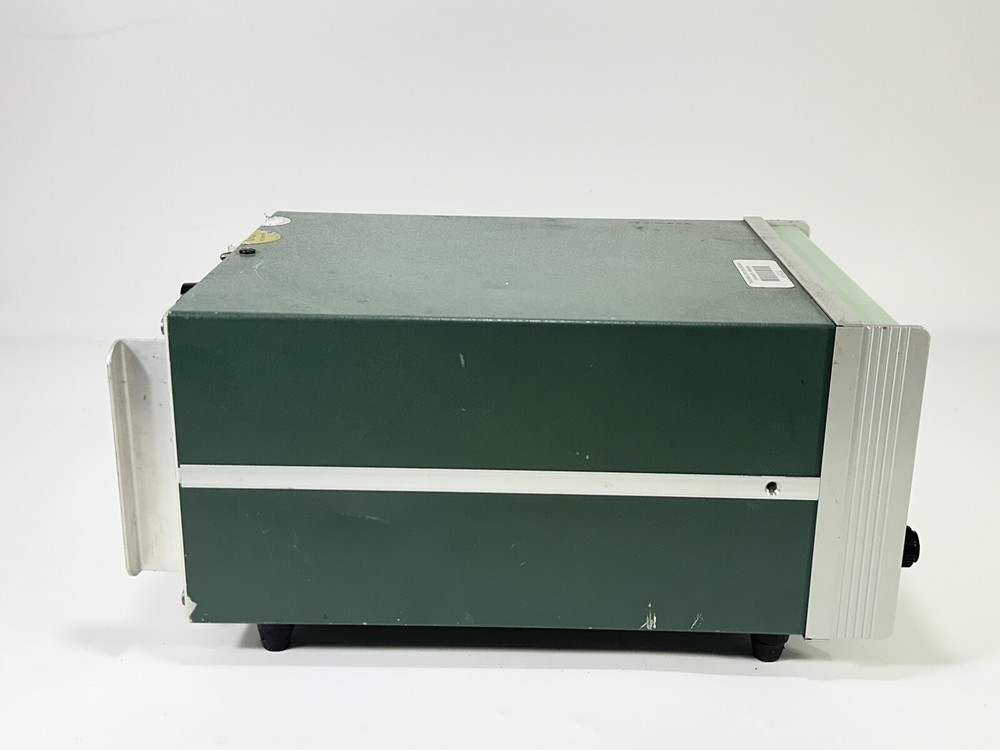 Boonton Electronics ~ Capacitance Meter ~ Model 72BD ~ Power On / UNTESTED