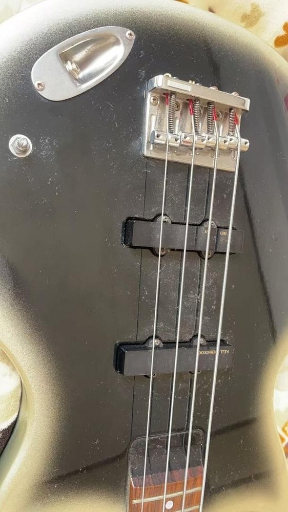 Bunny Burny Electric Bass