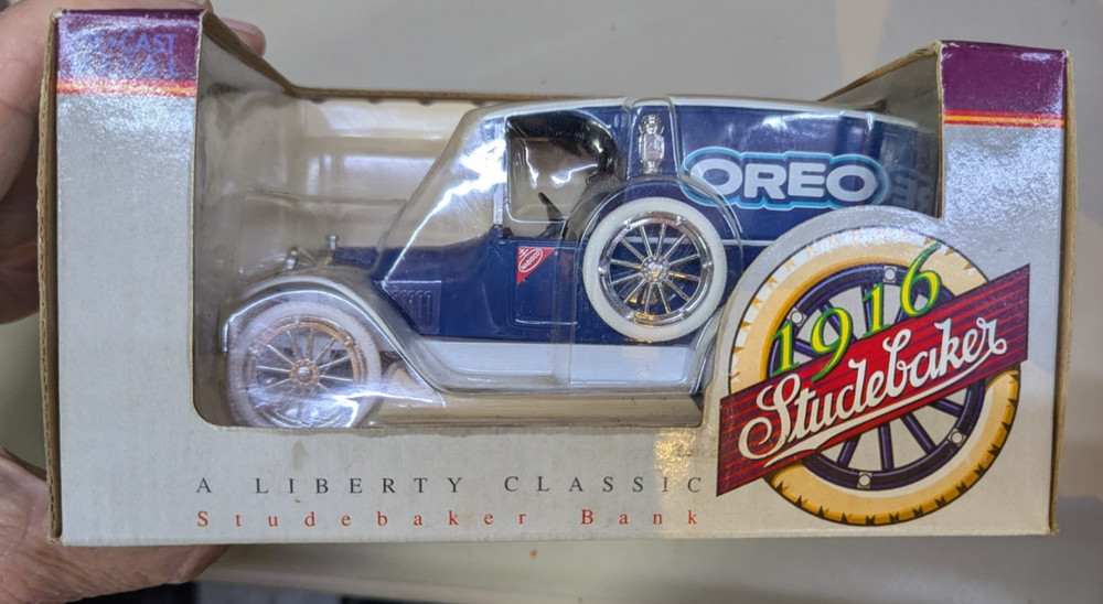 1916 Studebaker Oreo Model 1:25 Scale