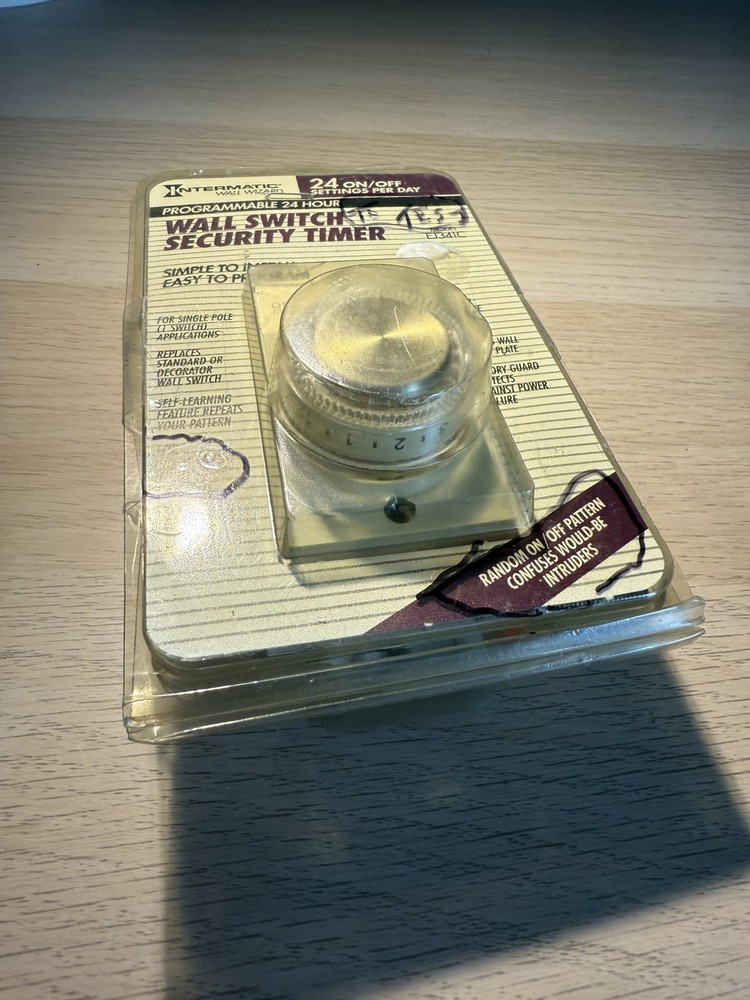 Intermatic Wall Switch Security Timer EJ343C 120V 3-Way 24hr Programmable New