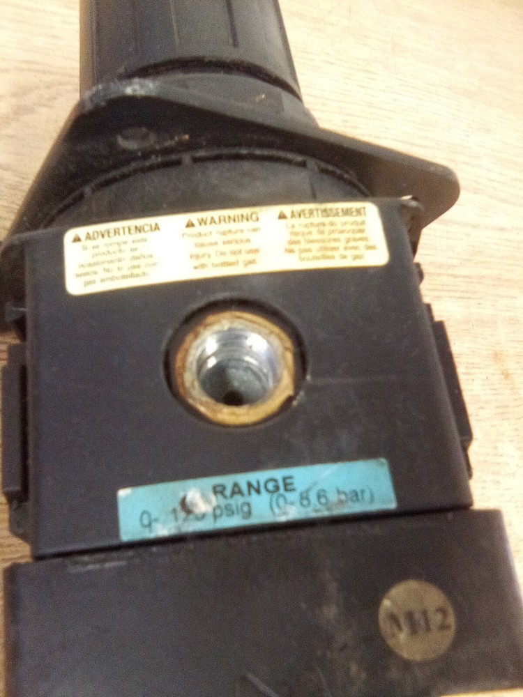 Wilkerson B28-03-FL00 Filter Regulator W/Mount