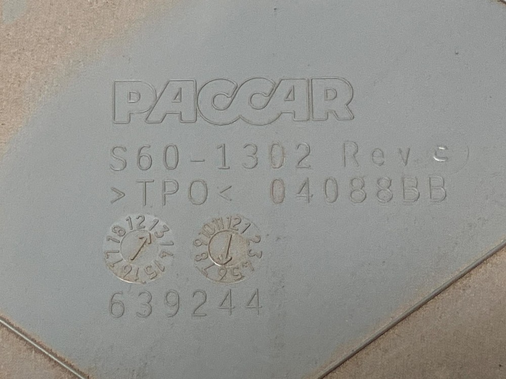 2012-2027 Kenworth T680 KICK Dash Panel - Used