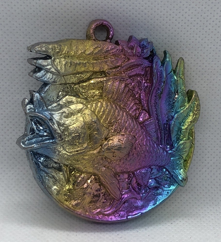 Bismuth Chinese Fish Medallion