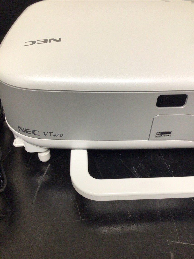 NEC Model VT470 Desktop Projector With Cords