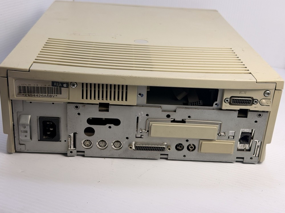 Apple Macintosh Performa 6300CD M3076 Powers On CD Drive Stuck AS-IS