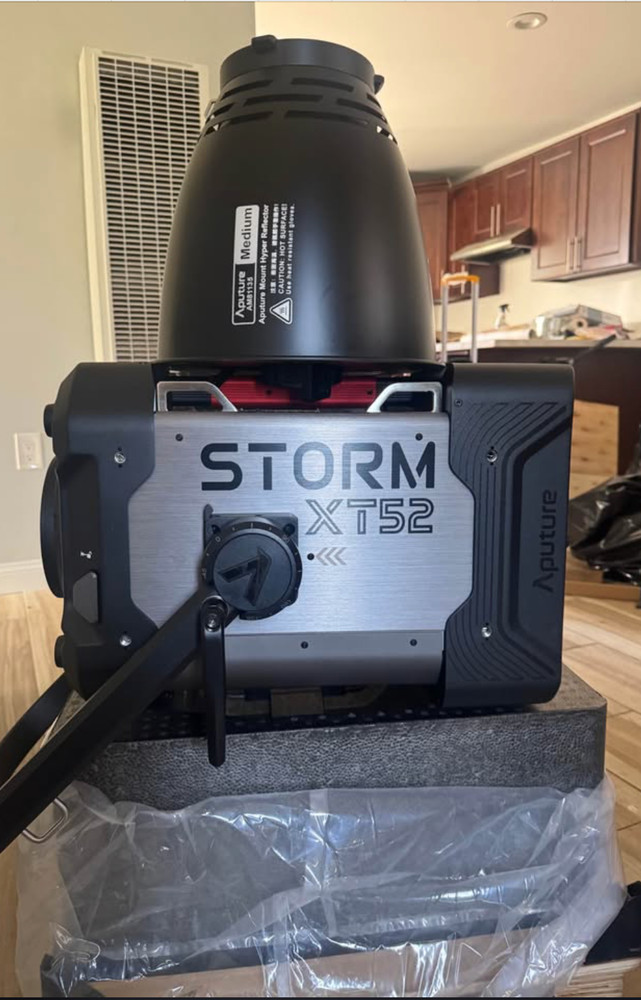NEW Aputure storm xt52 . In box.