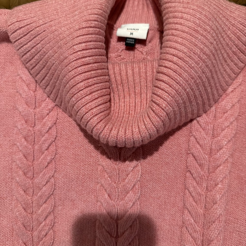 Cabi blush turtleneck Pullover Fall 2025 size Medium New