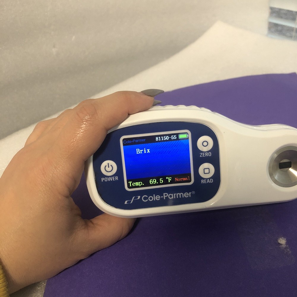 WORKING Cole-Parmer 81150-55 Digital Refractometer, 0 - 85% Brix