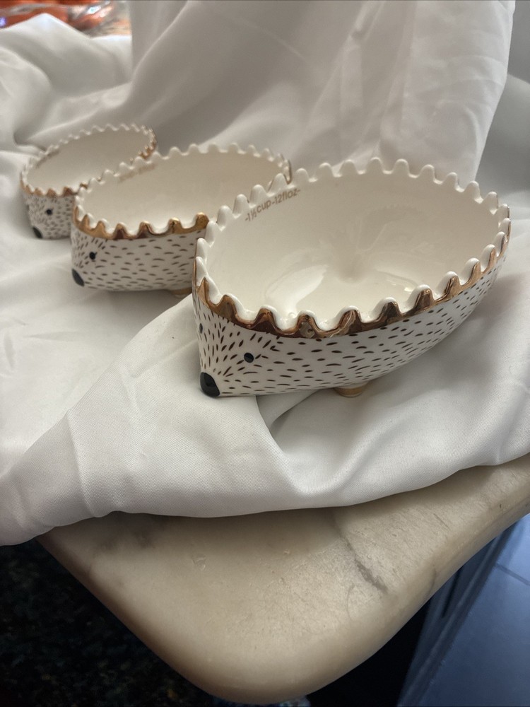 Nesting Hedgehogs Ceramic Figural Measuring Cups Bowls Lot Set 3 Creative