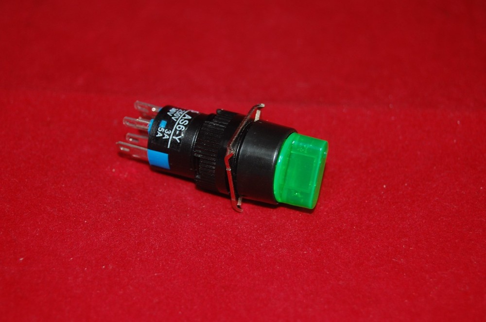 2PCS 16mm Round ILLUMINATED Selector switch 3 Position Green 24V LED MAINTAIN