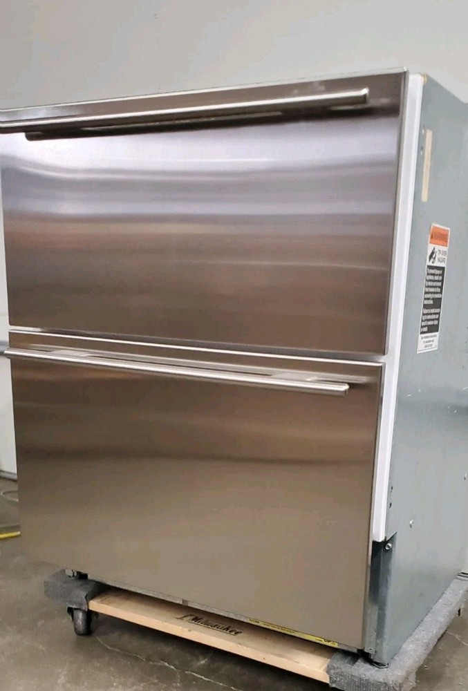 SUB-ZERO UNDERCOUNTER REFRIGERATOR DRAWERS