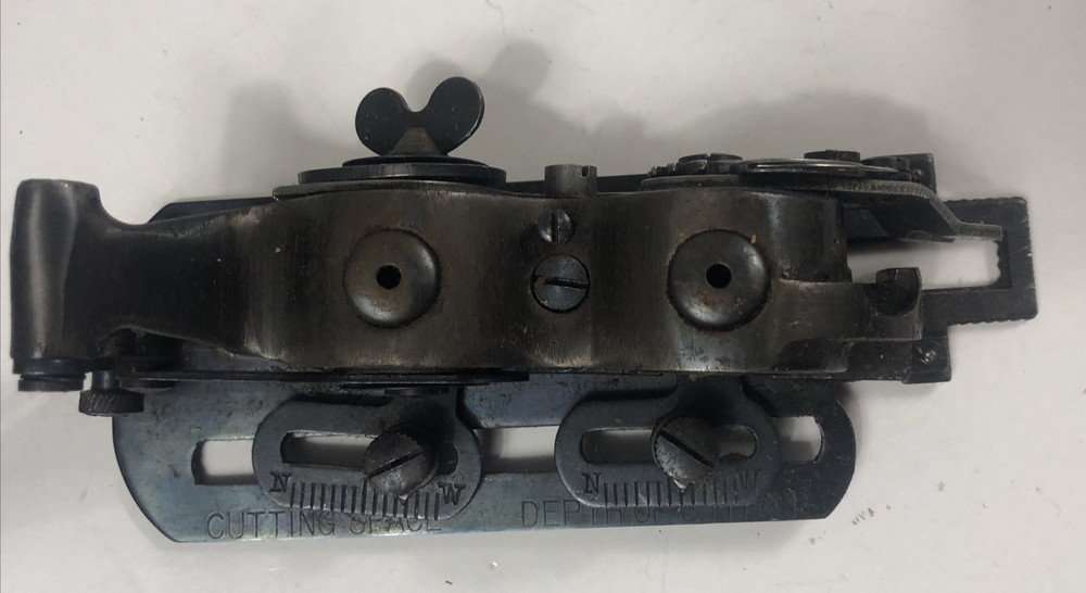 FAMOUS BUTTONHOLE WORKER ORIGINAL BOX With Instructions & Chisel Handle