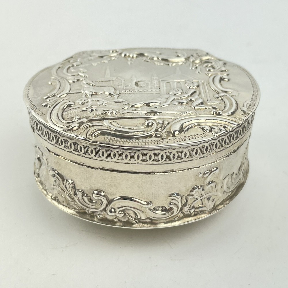 Antique Dutch Solid Silver Embossed Trinket Box 6cm x 5cm Shell Shaped