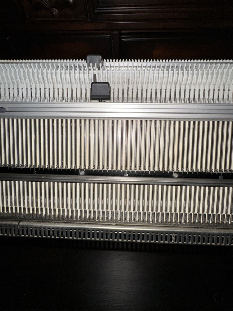 Passap Duomatic 80 Knitting Machine - READ