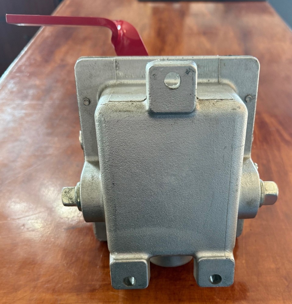 RS2 CONVEYOR COMPONENTS, CO. ENCLOSURE