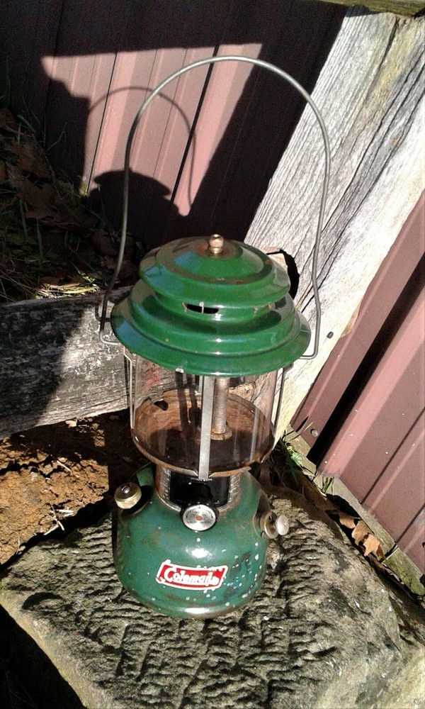 Vintage Coleman Camping Lantern 220H 1973