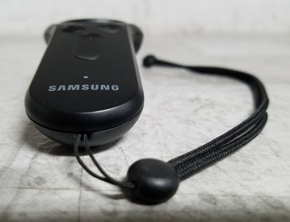 Samsung Gear VR Controller ET-YO324 NO BATTERIES