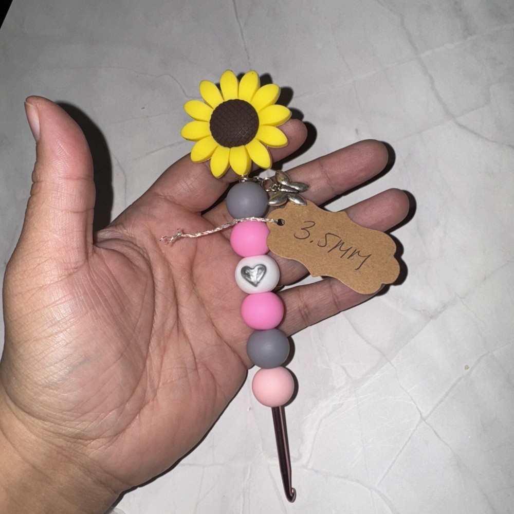 Sun Flower Crochet Hook Size 3.5mm