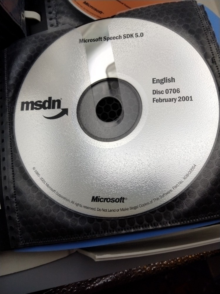MSDN Software CD's Microsoft Windows 2000 server, Visual Studio Office Jan 2001