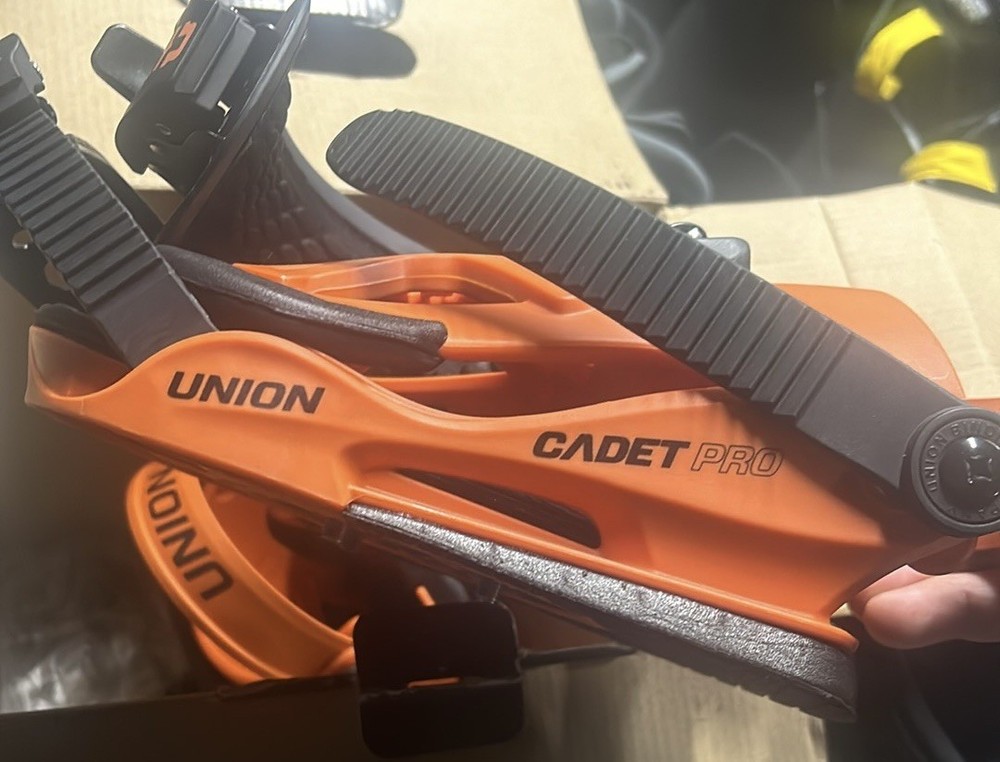Union Cadet Pro Snowboard Bindings (Small)- /NEW in box