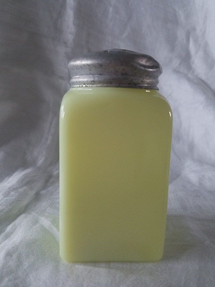 McKee Custard Uranium Glass Flour Shaker GLOWS