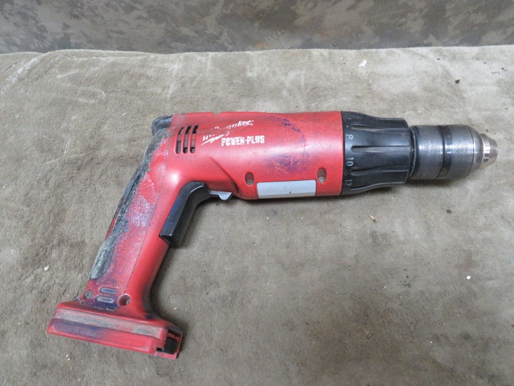 USED Milwaukee V18 Power Plus 1/2" Drill