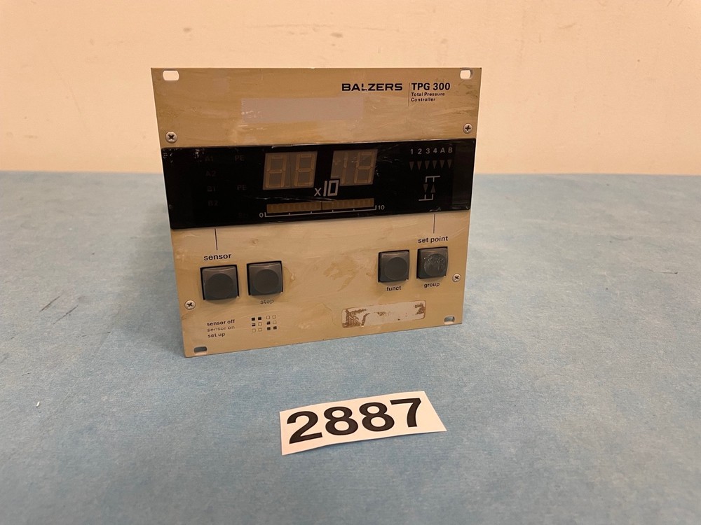 Balzers TPG 300 Pfeiffer Balzers Vacuum Controller, PE300 Cold Cathode Board