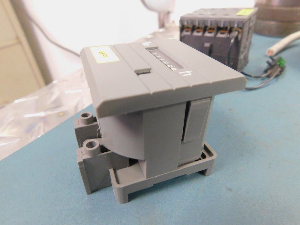 Numerical Hours Counter # 621-07-3