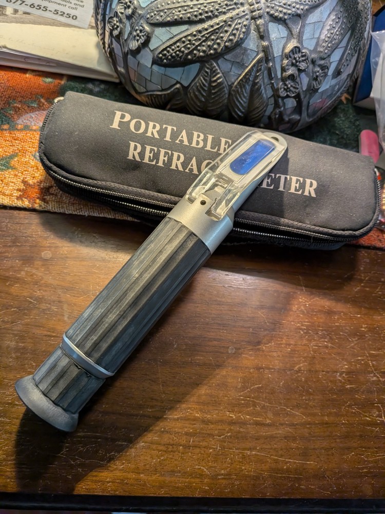 Portable Brix Refractometer with ATC, Accurate Dual Scale Meter...